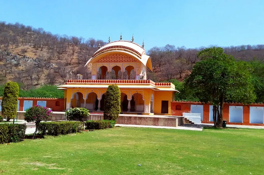 Kanak Vrindavan Garden and Radha Madhav Temple Jaipur with Aravalli hills in background